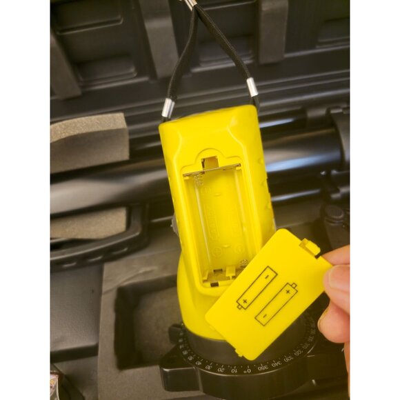 Self-Adjusting Laser Level With Tripod & Carrying Case By Inventek - Picture 6 of 9